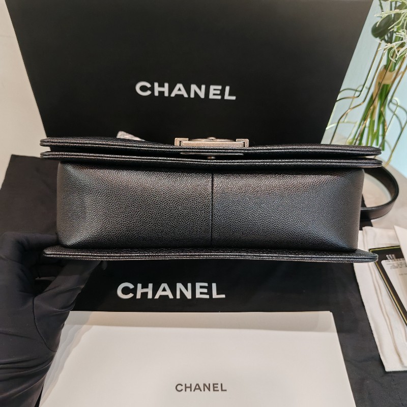 Chanel medium boy 
荔枝牛皮銀扣-7
