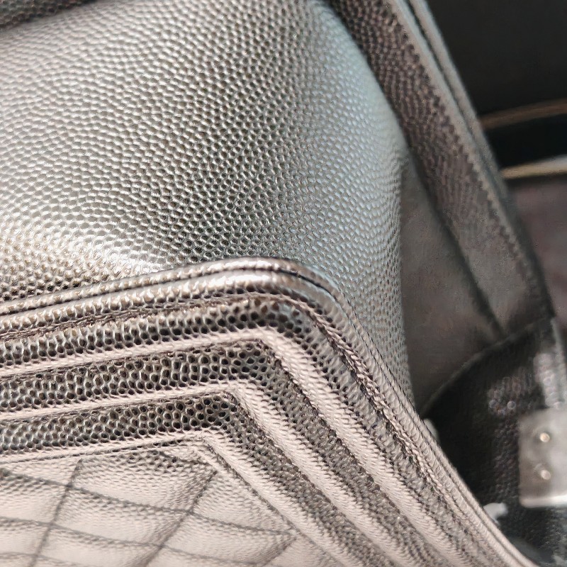 Chanel medium boy 
荔枝牛皮銀扣-11