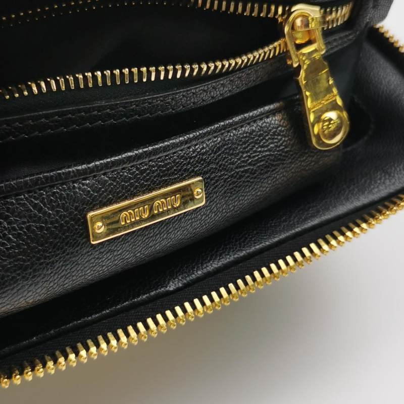 Miu Miu 羊皮 拼色 字母 Logo 斜背包 單肩包-7