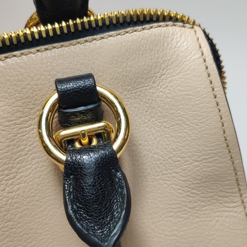 Miu Miu 羊皮 拼色 字母 Logo 斜背包 單肩包-18