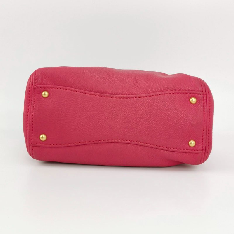 Miu Miu 牛皮 純色 字母 Logo 單肩包-4