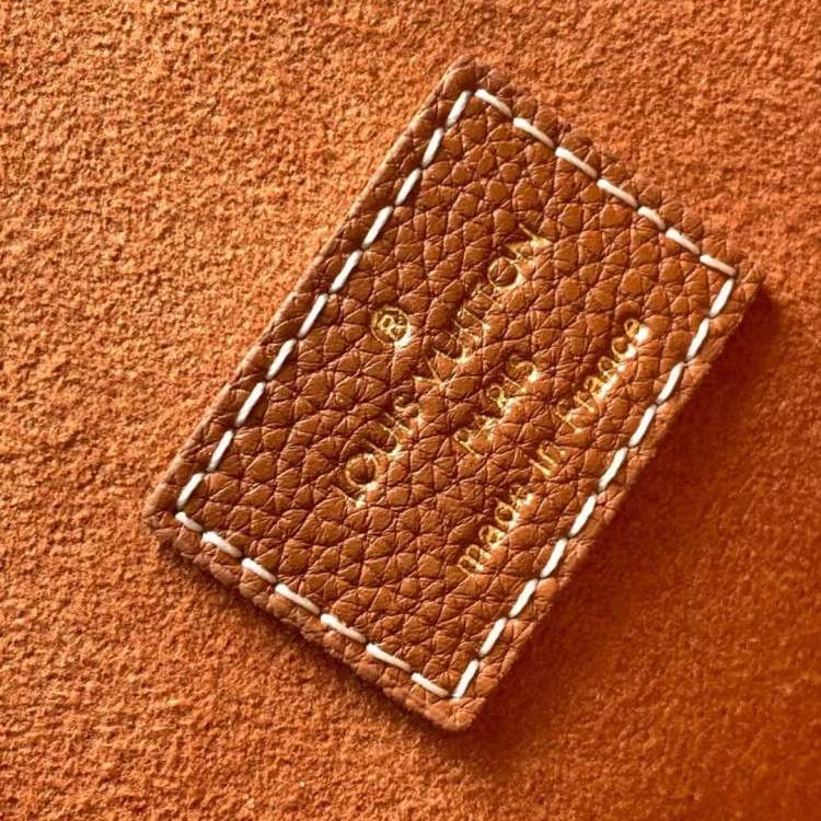 全新 LV M25354 Low Key Hobo PM 焦糖琥珀色手提肩背包 鎖頭包-4