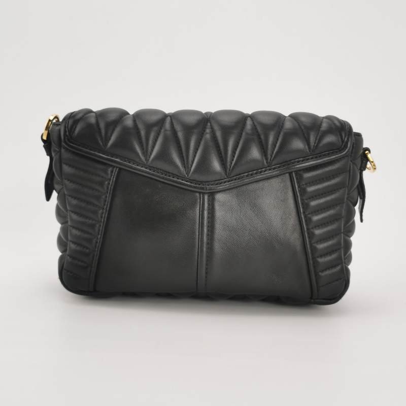 Miu Miu 羊皮 純色 絎縫 金屬扣環 斜挎包 單肩包-2