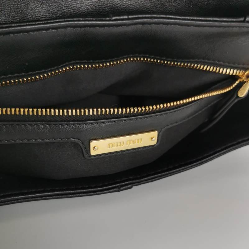 Miu Miu 羊皮 純色 絎縫 金屬扣環 斜挎包 單肩包-7