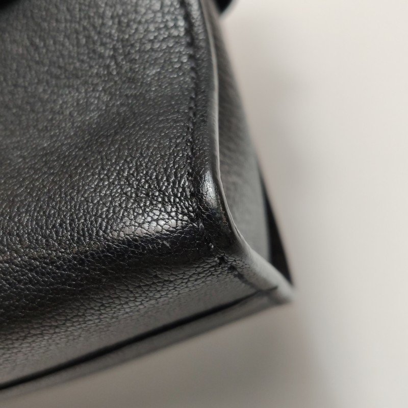 Miu Miu 羊皮 純色 旋扣 翻蓋 斜背包 單肩包-11