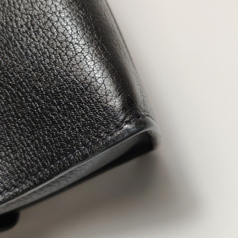 Miu Miu 羊皮 純色 旋扣 翻蓋 斜背包 單肩包-12