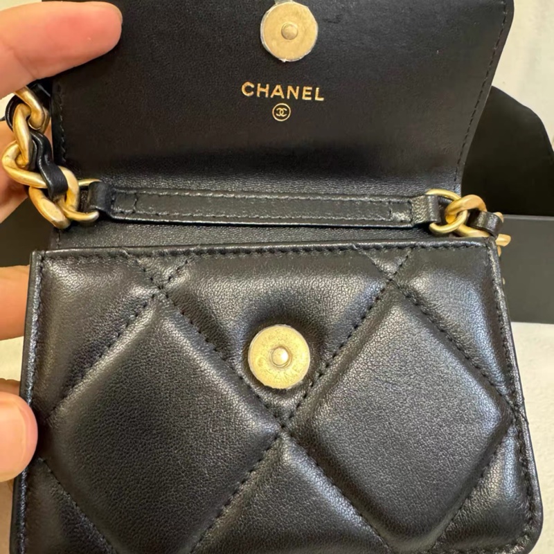 Chanel 迷你斜揹小羊皮手袋-7