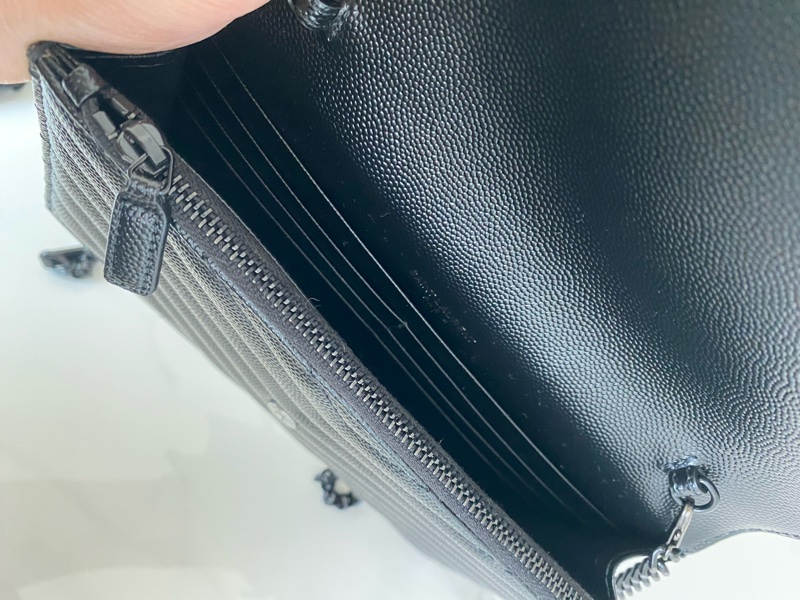 Ysl 黑色荔枝皮woc ( so black)-16