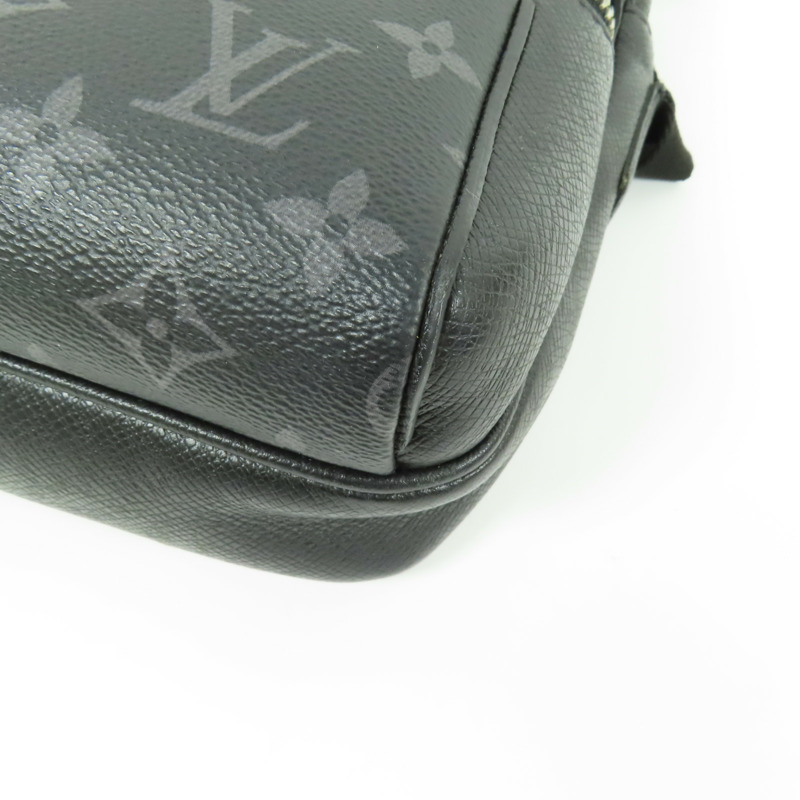 LOUIS VUITTON Monogram Eclipse/Taiga Outdoor Messenger銀扣肩背袋-5