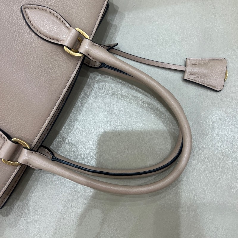 Prada奶茶色十字紋牛皮手提斜挎包 尺寸26*22cm-6