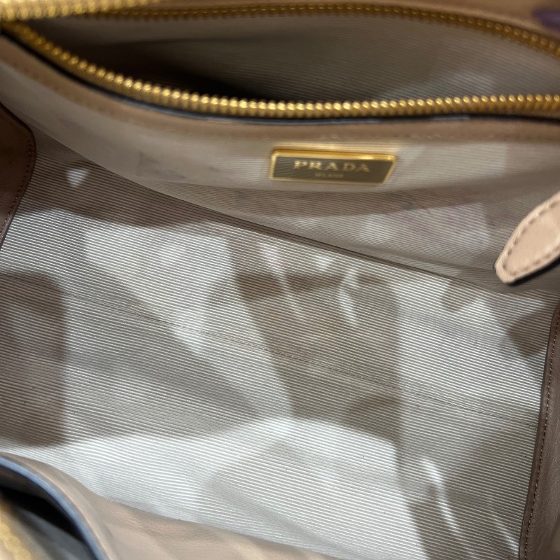 Prada奶茶色十字紋牛皮手提斜挎包 尺寸26*22cm-15