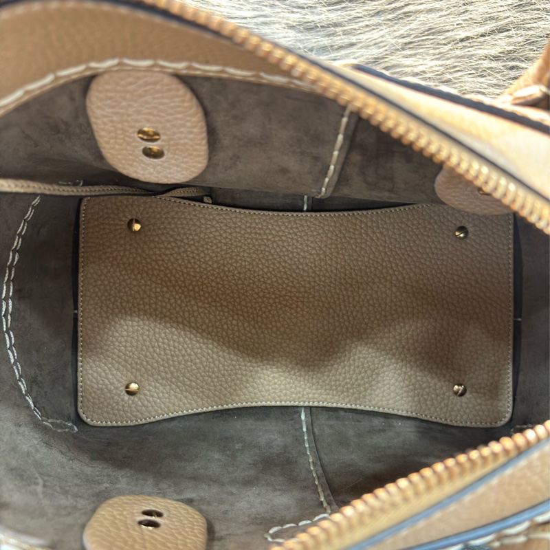 TODS DI BAG 奶茶色荔枝皮 手提包肩背包斜背包2用包保齡球包波士頓包-17