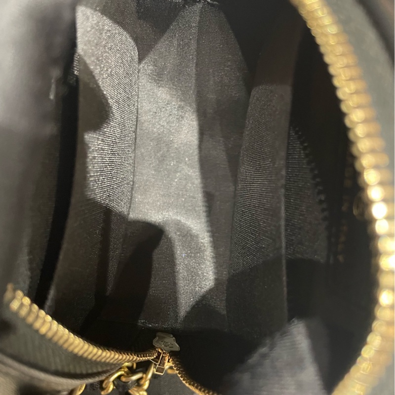 Chanel 羊皮小圓餅 30開  尺寸約12x12x4.5cm 附件：塵袋 卡~-6