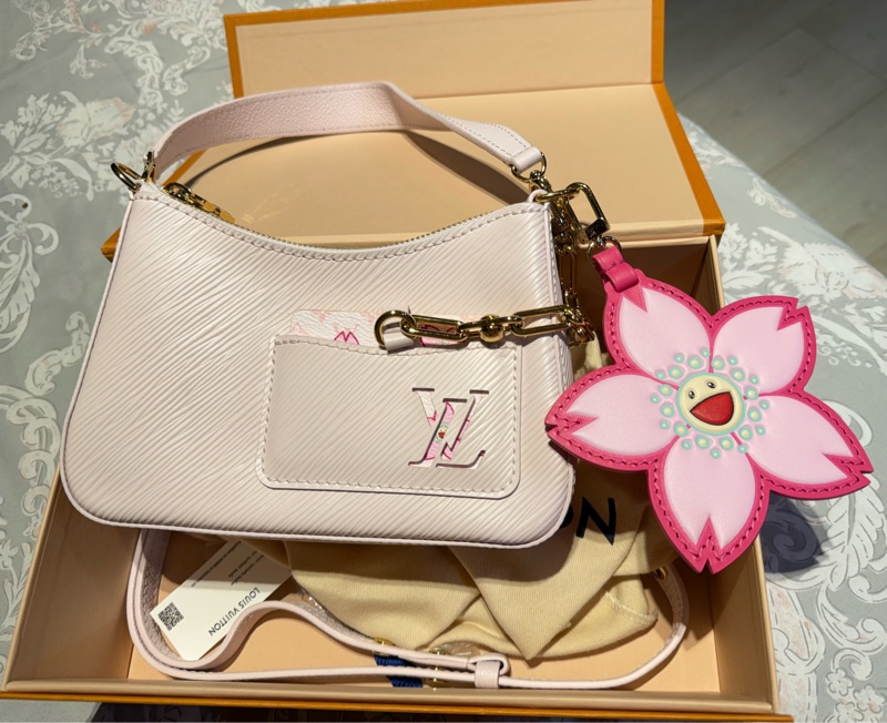 LV 村上隆聯名款櫻花粉限量肩背斜背兩用包-0