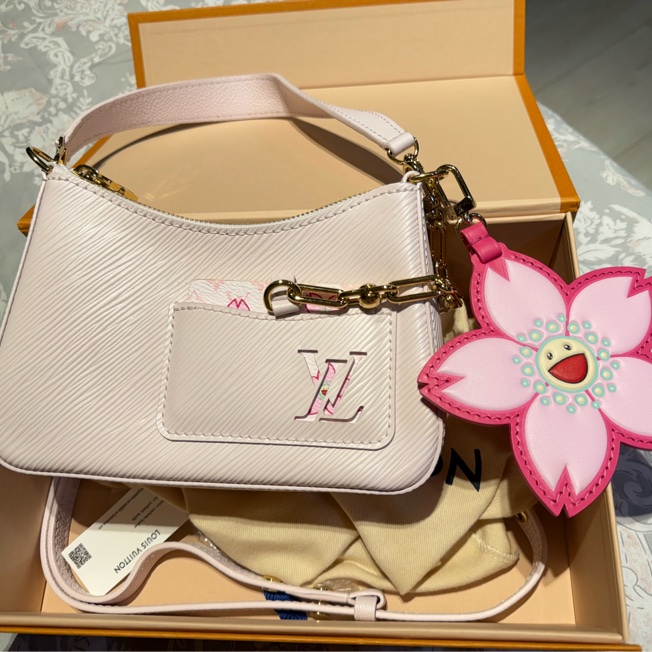 LV 村上隆聯名款櫻花粉限量肩背斜背兩用包-5