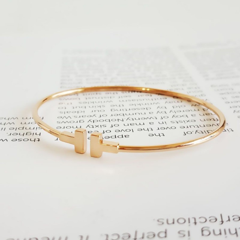 🈶25年票❤️Tiffany & Co.蒂芙尼 18K玫瑰金窄版雙T開口線圈手鐲，腕圍約17cm-1
