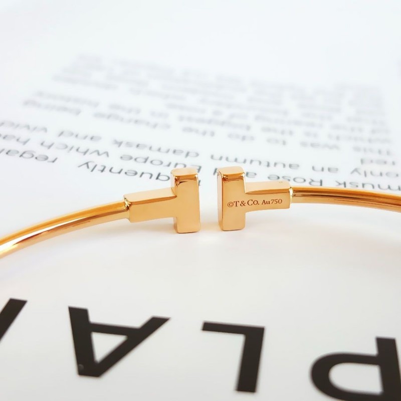 🈶25年票❤️Tiffany & Co.蒂芙尼 18K玫瑰金窄版雙T開口線圈手鐲，腕圍約17cm-3