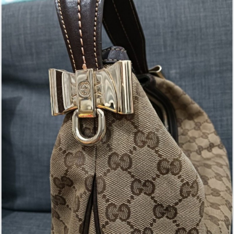 GUCCI HOBO雙蝴蝶結五金標誌設計肩背包，附贈原廠咖啡色絨布保護袋！-11