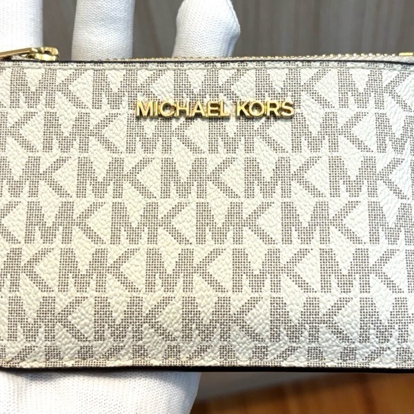 Michael Kors 經典LOGO信用卡證件鑰匙圈零錢包(白/咖)-1