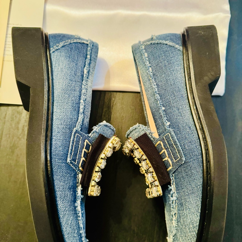 2025 Roger vivid 鑽扣藍色牛仔、單寧樂福鞋、休閒鞋 * 35 1/2-10