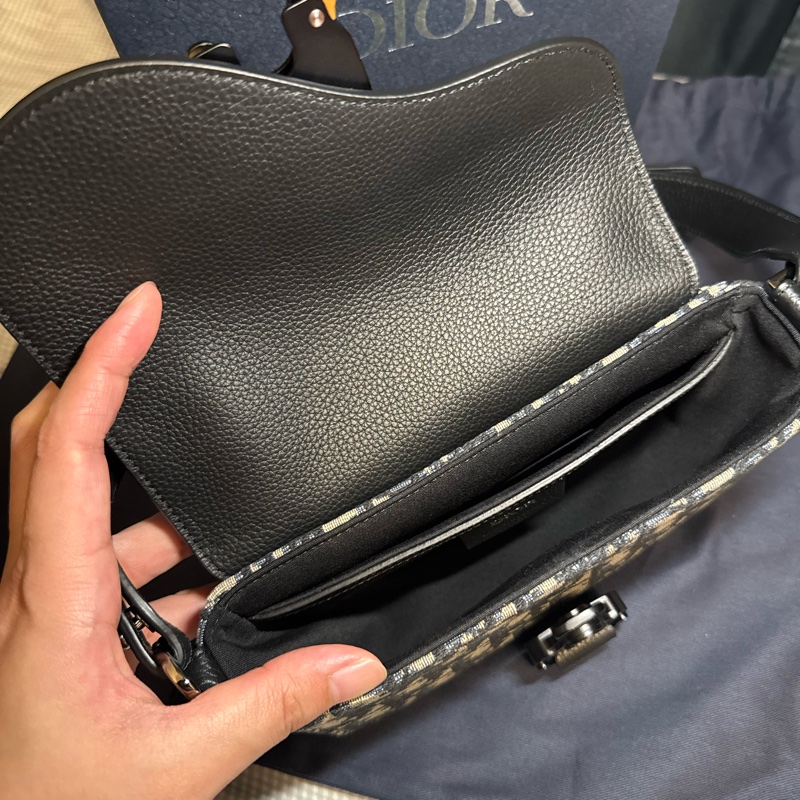 Dior Saddle Mini 翻蓋郵差包-8