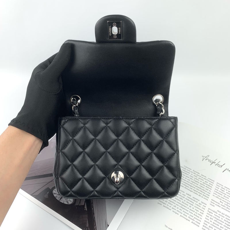 ◻️Chanel羊皮黑銀方胖子-9