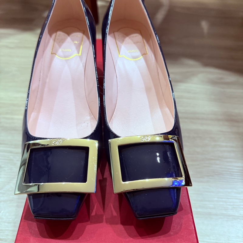 Roger vivier tormpette 喇叭跟漆皮高跟鞋-1
