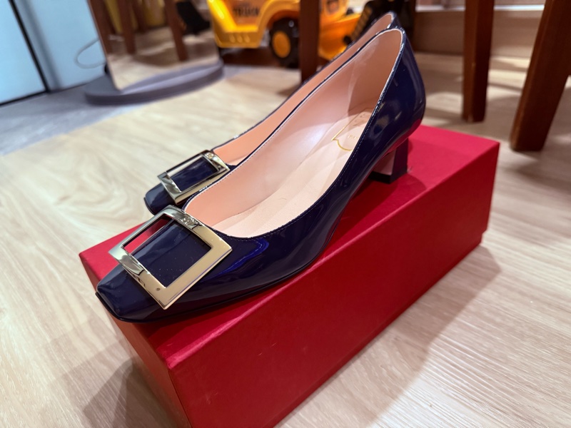 Roger vivier tormpette 喇叭跟漆皮高跟鞋-3