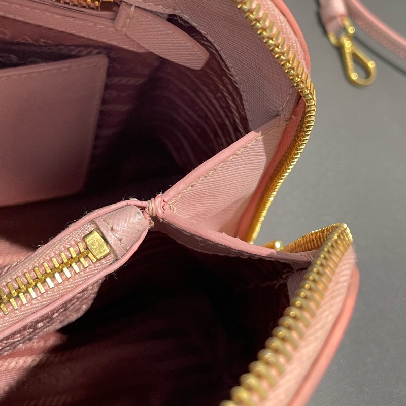 PRADA 貝殼包櫻花粉 手提包肩背包斜背包-17