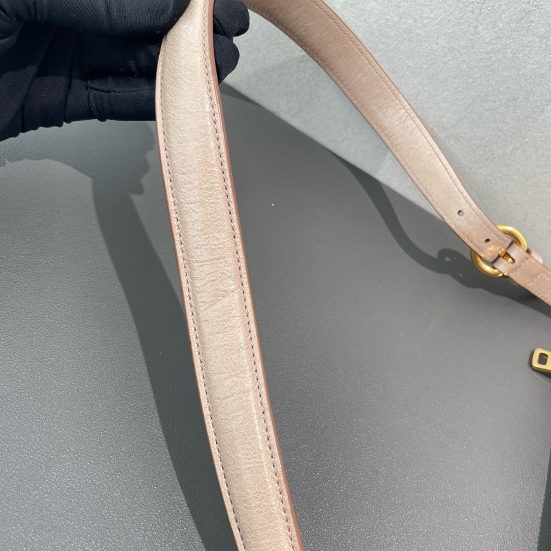 Miumiu全皮皺褶包肉粉色 肩背包斜背包-14