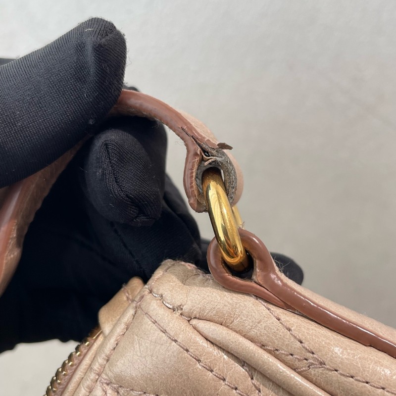 Miumiu全皮皺褶包肉粉色 肩背包斜背包-16