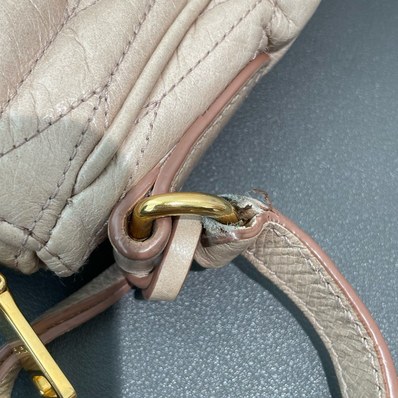 Miumiu全皮皺褶包肉粉色 肩背包斜背包-18