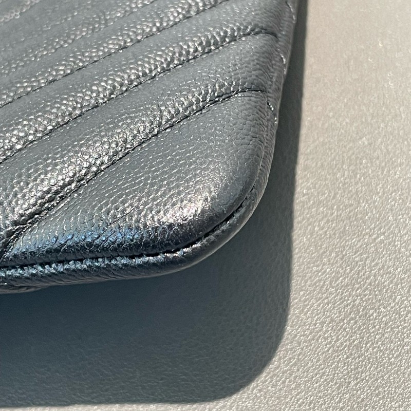 Chanel香奈兒 23開 黑銀 荔枝紋牛皮 V紋手包手拿包-13