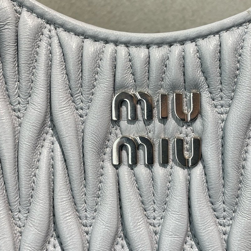 Miumiu Matelassé褶皺可拆卸鏈條拉鍊羊皮 斜挎包單肩包-4