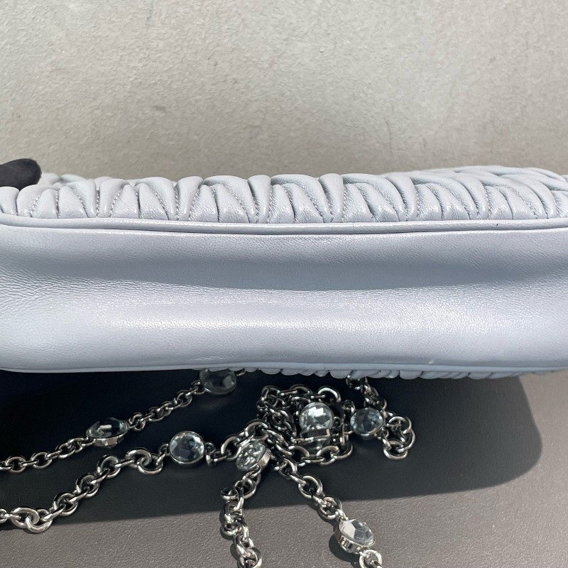 Miumiu Matelassé褶皺可拆卸鏈條拉鍊羊皮 斜挎包單肩包-11