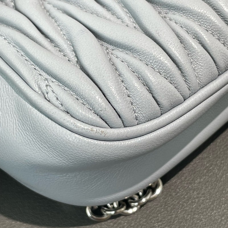 Miumiu Matelassé褶皺可拆卸鏈條拉鍊羊皮 斜挎包單肩包-12