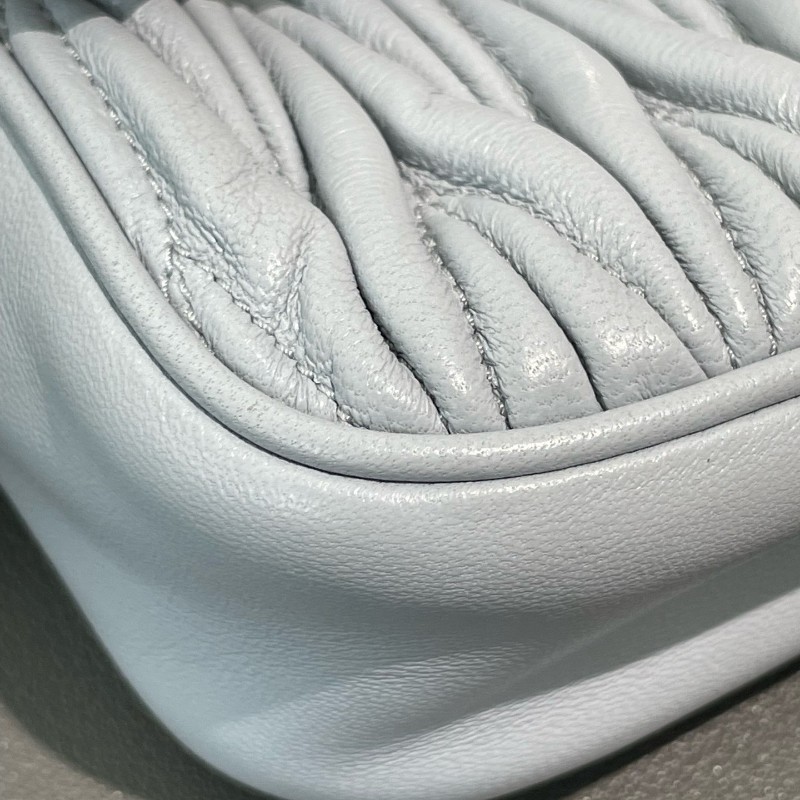 Miumiu Matelassé褶皺可拆卸鏈條拉鍊羊皮 斜挎包單肩包-15