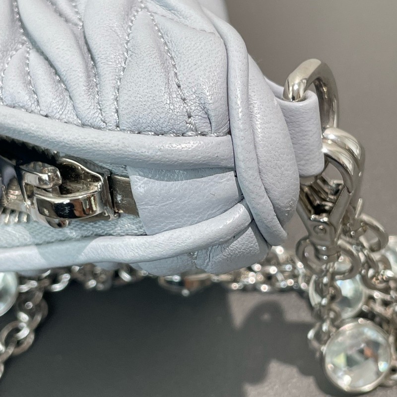 Miumiu Matelassé褶皺可拆卸鏈條拉鍊羊皮 斜挎包單肩包-18