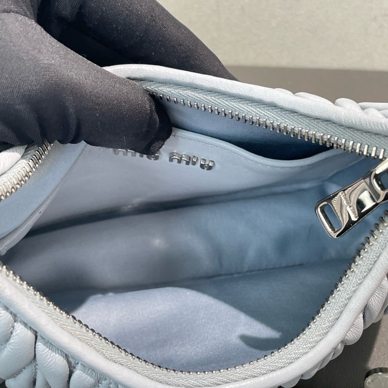 Miumiu Matelassé褶皺可拆卸鏈條拉鍊羊皮 斜挎包單肩包-20