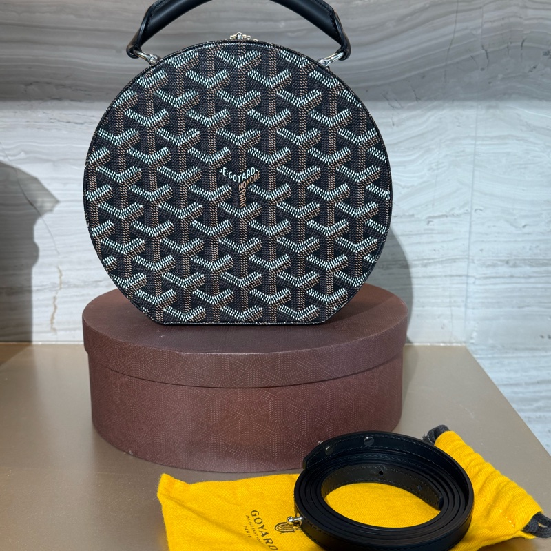 GOYARD ALTO HATBOX TRUNK 黑色圖騰手工繪料斜背手提圓餅包-0