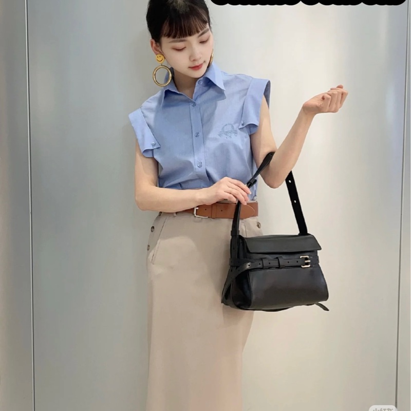 MOSCHINO Tie Me 腰帶包-2