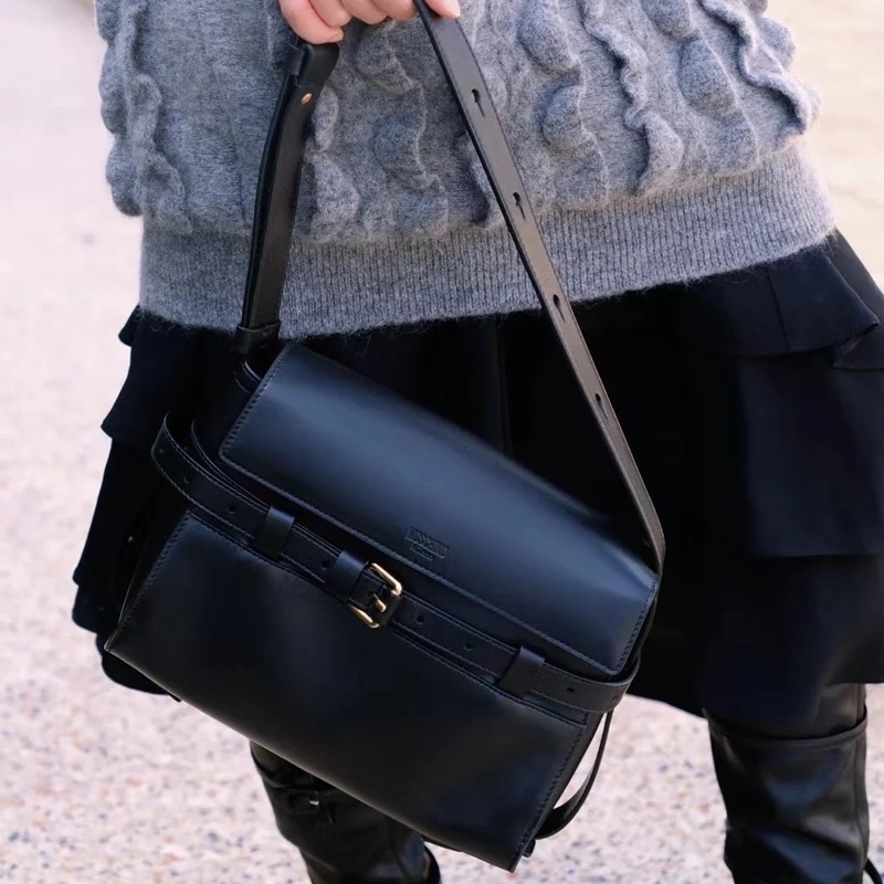 MOSCHINO Tie Me 腰帶包-4