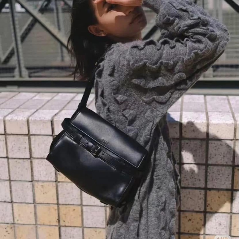 MOSCHINO Tie Me 腰帶包-7