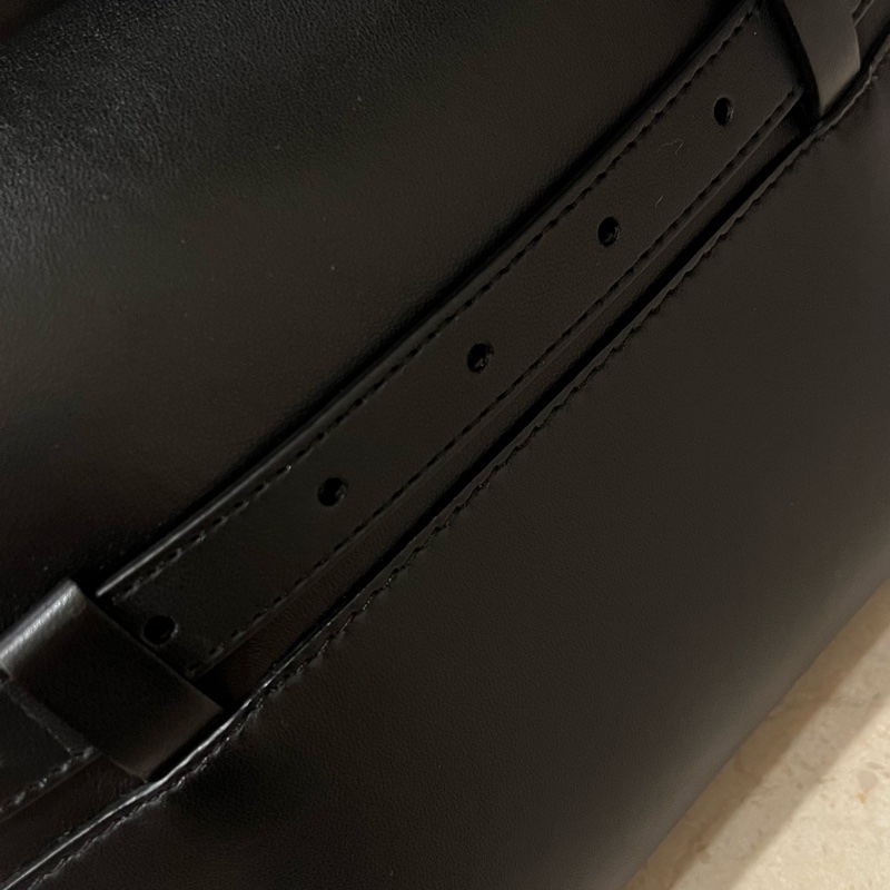 MOSCHINO Tie Me 腰帶包-17