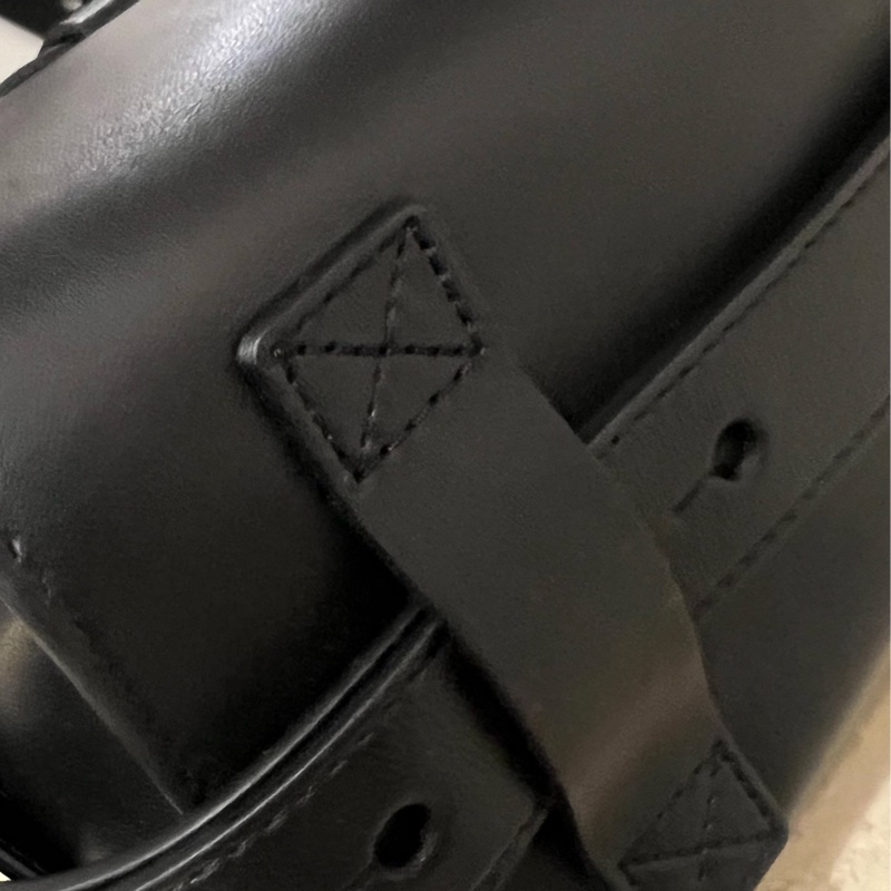 MOSCHINO Tie Me 腰帶包-20