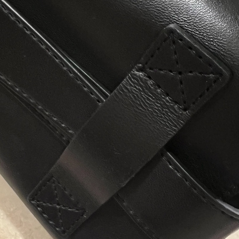 MOSCHINO Tie Me 腰帶包-22