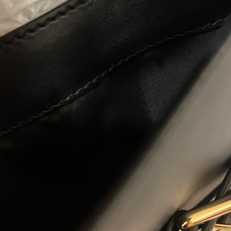 MOSCHINO Tie Me 腰帶包-29