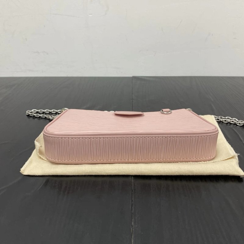 LV easy pouch on strap芭蕾粉水波紋大麻將腋下包 芯片款 19*11*3 98新配件塵袋-3