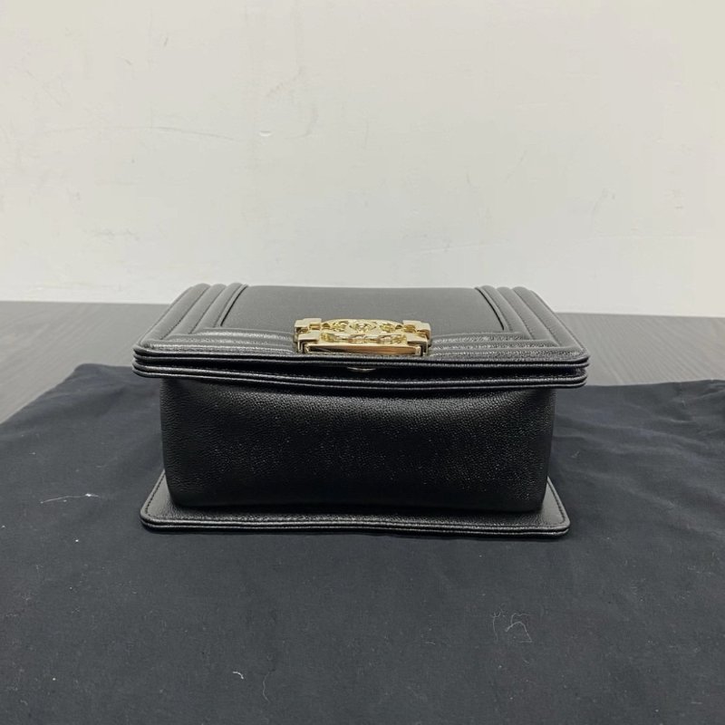 CHANEL 黑金leboy肩背斜背包 18*16*6.5 99新配件塵袋購證-3