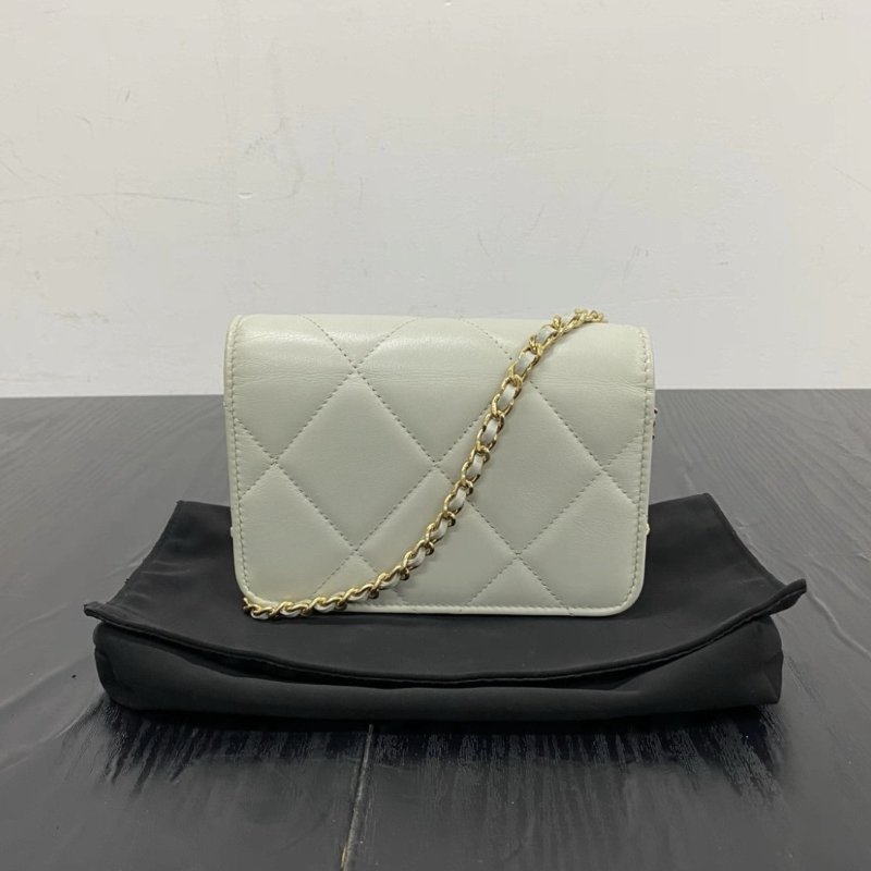 CHANEL 23C灰色金扣鑲鑽菱格紋肩背斜背包 15*11*4.5 98新配件盒子塵袋購證-5